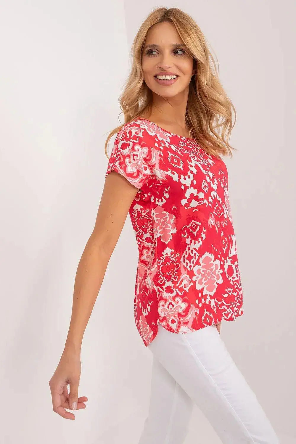Sublevel unique design and lightweight material blouse