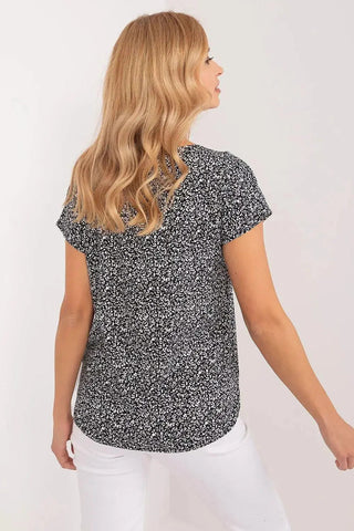 Sublevel unique design and lightweight material blouse