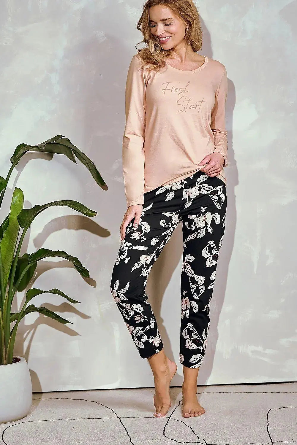 Taro long-sleeved blouse and long pants Women's pajamas