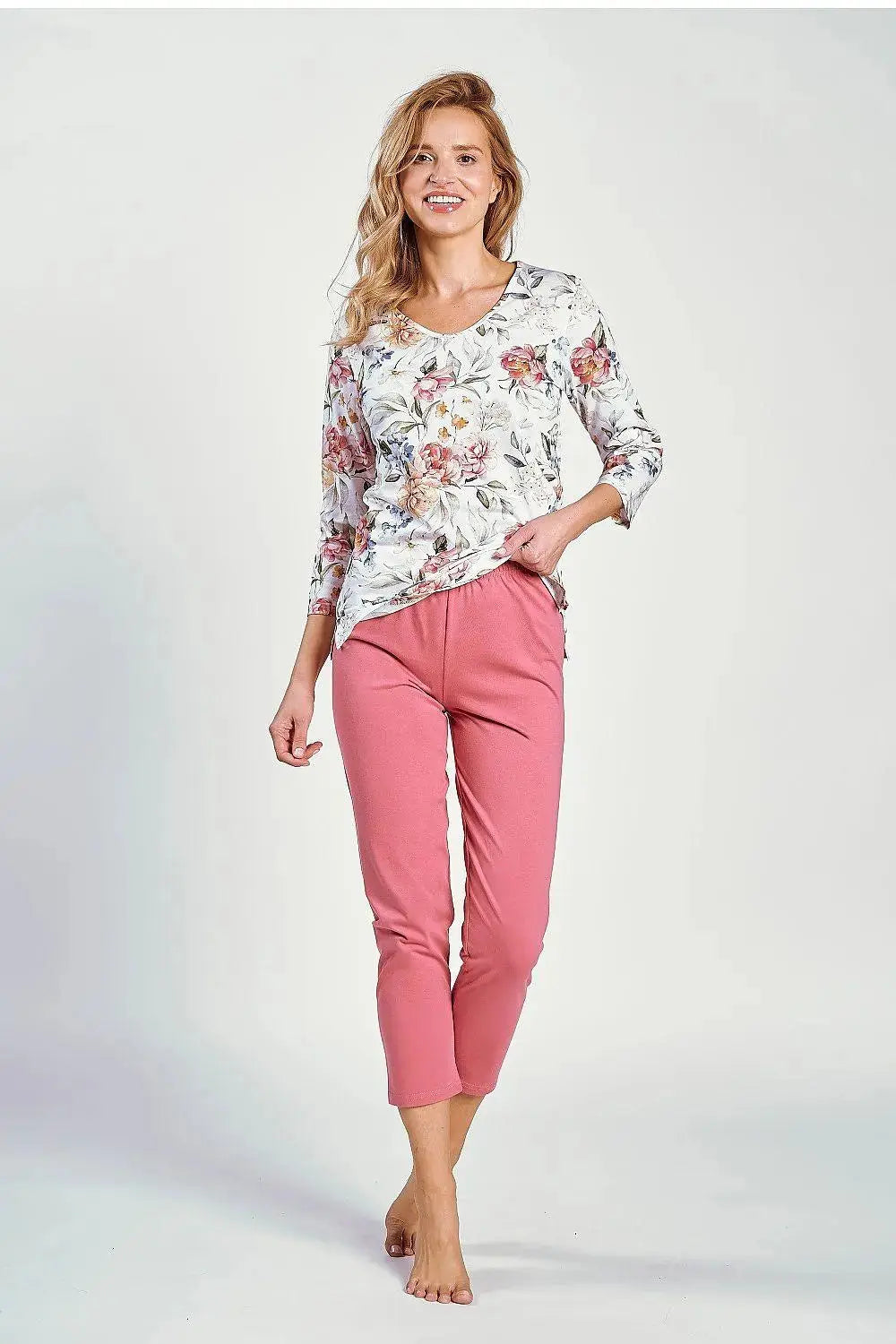 Taro sleeve blouse and 7/8-length pants womens pyjama