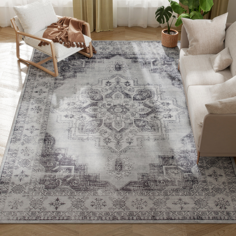 HOMCOM Flannel Non-Slip Washable Rug for Living Room