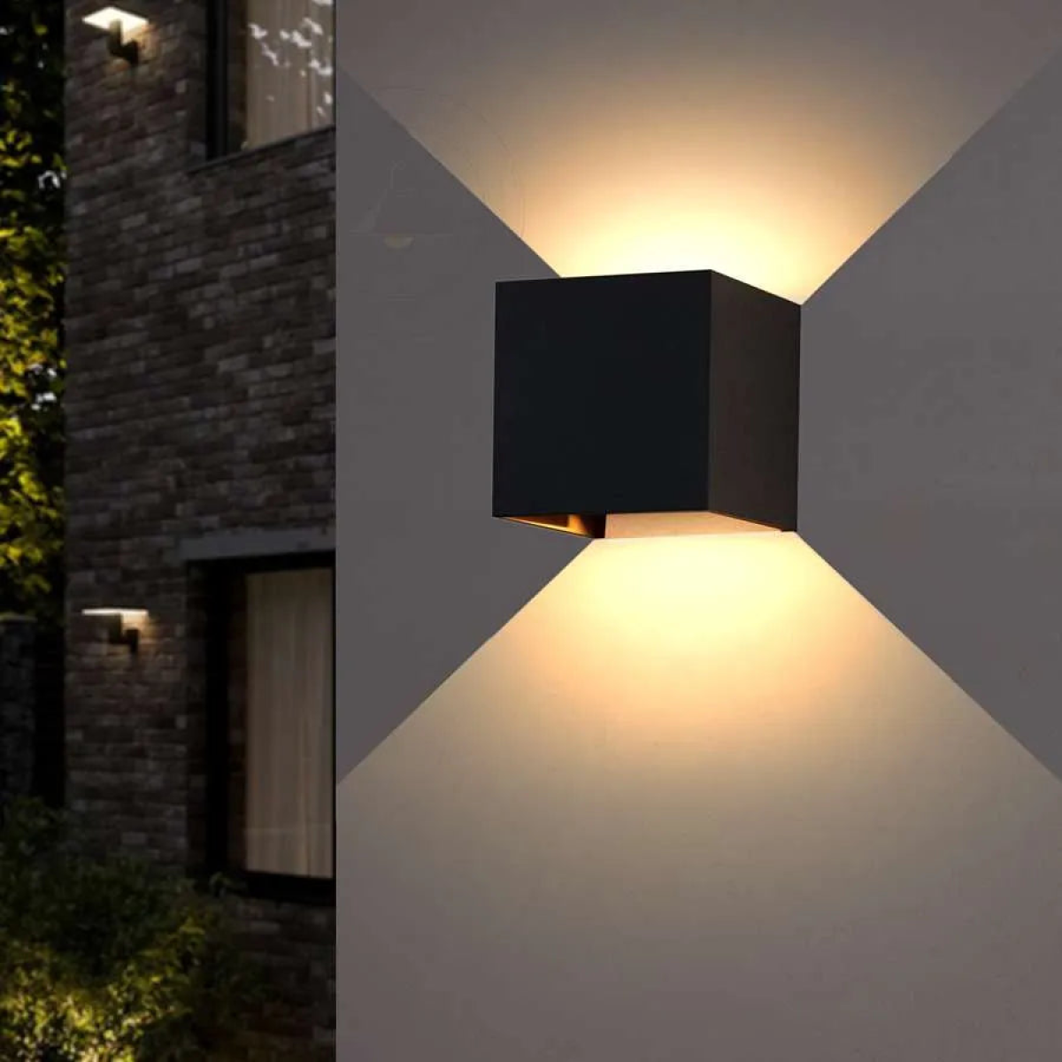 LED Outdoor Garden Wall Light with Sensor 10W | IP54~4495