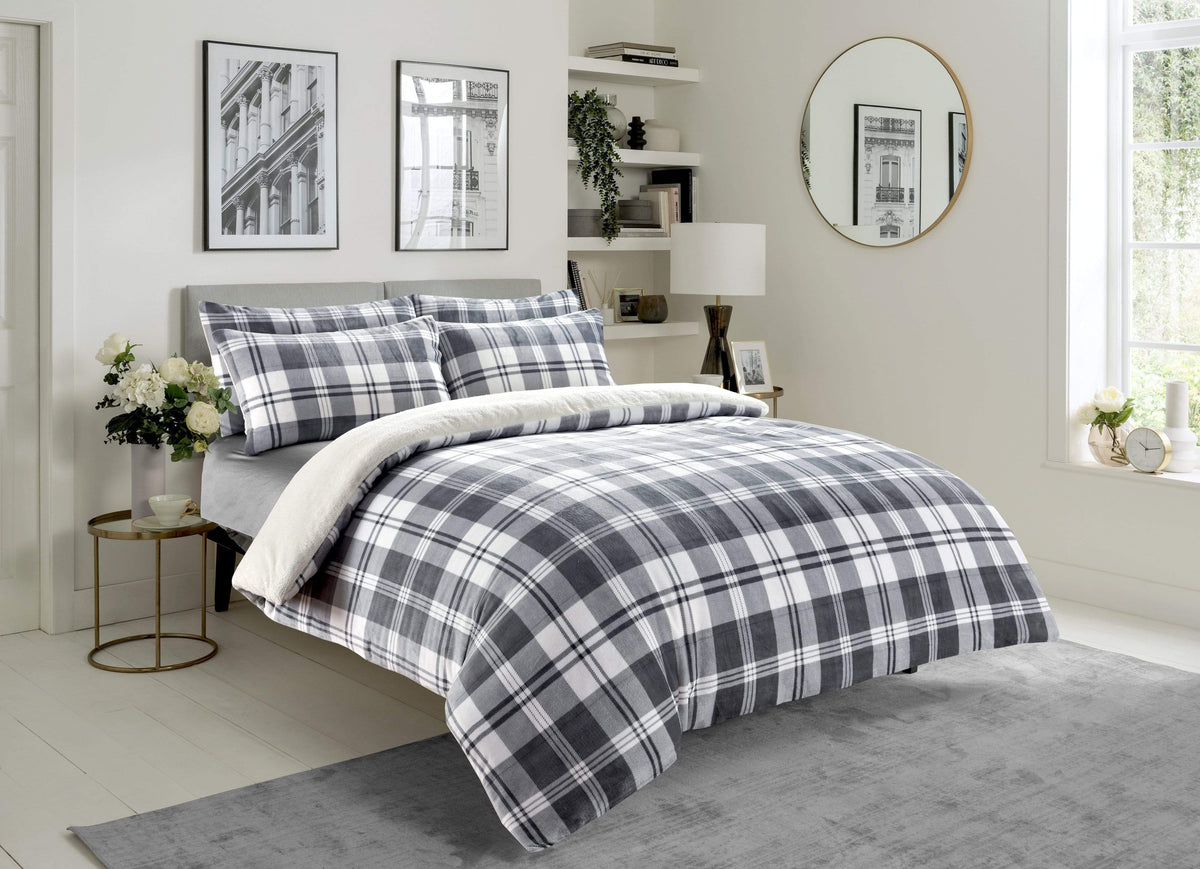 OLIVIA ROCCO Duvet Set Checked Grey Teddy Fleece Reversible Luxurious Plush Faux Fur Bedding Winter Sizes Single Double King