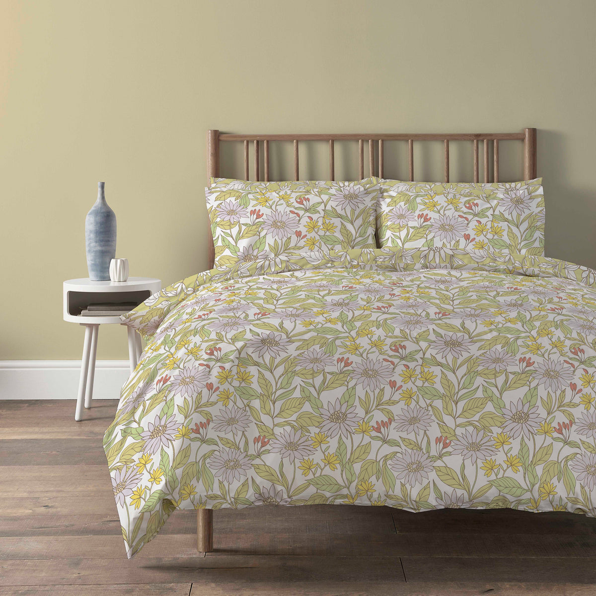 OLIVIA ROCCO Duvet Cover Set Elinor Lilac Floral Print With Pillow Cases Easy Care Super Soft Premium Bedding Linen Wrinkle Resistant