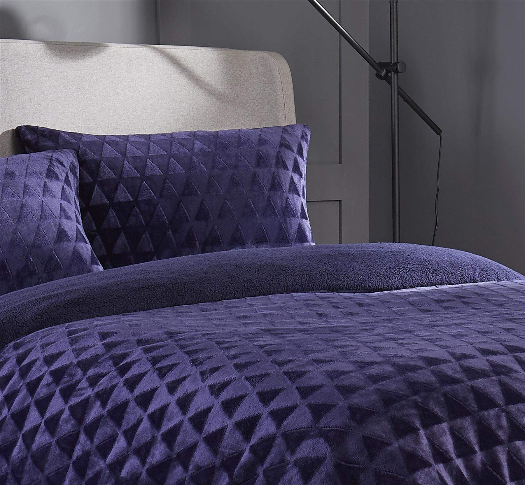 OLIVIA ROCCO Geometric Reversible Teddy Bear Faux Fur Duvet Set Ultra Soft Bedding OEKO-TEX Certified For Cozy Winter Nights