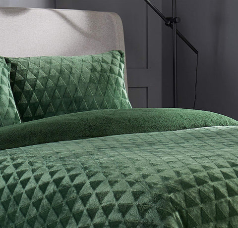 OLIVIA ROCCO Geometric Reversible Teddy Bear Faux Fur Duvet Set Ultra Soft Bedding OEKO-TEX Certified For Cozy Winter Nights