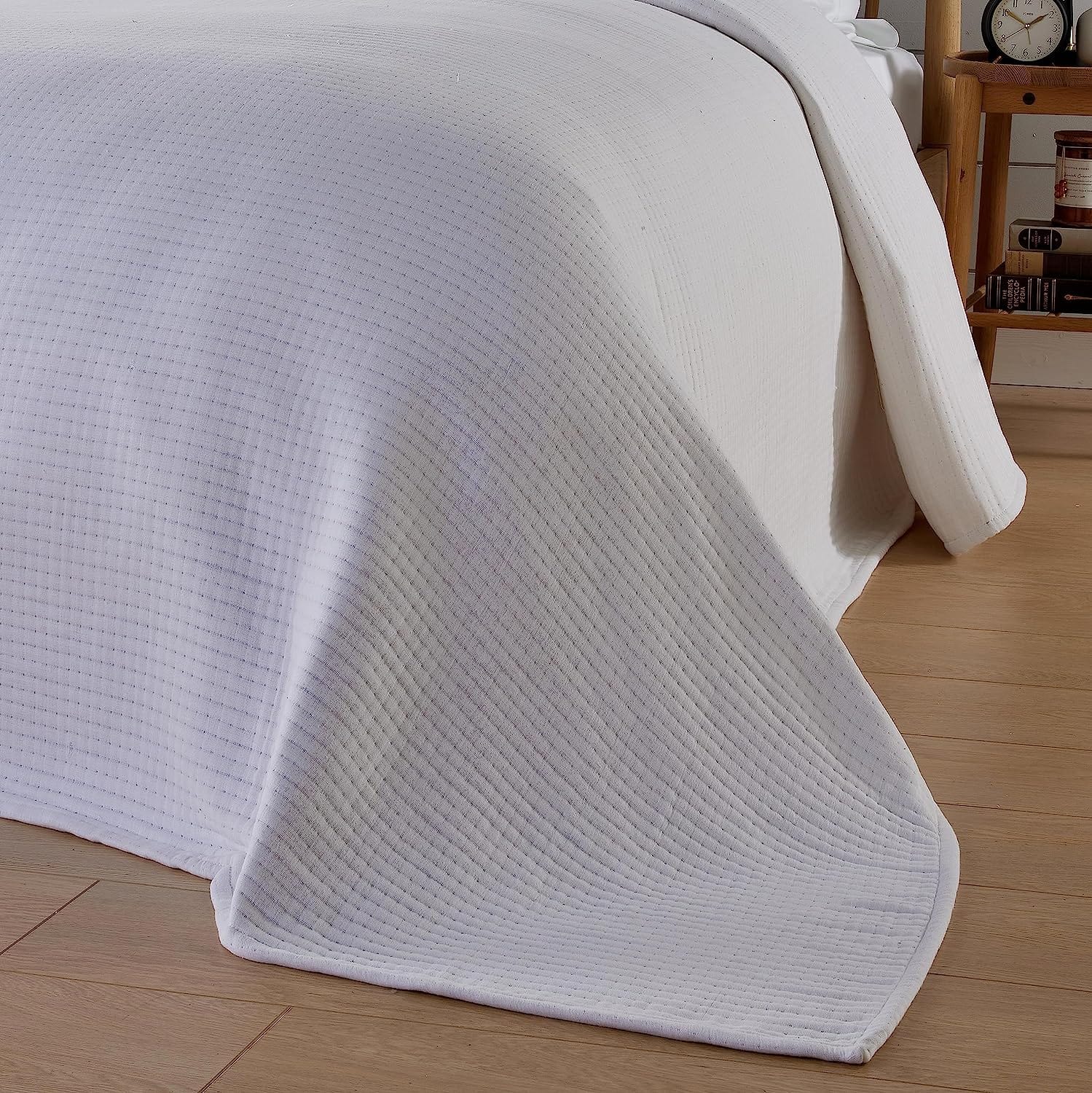 OLIVIA ROCCO Hotel Collection Quilted Bedspread 240x260 cm White and Grey 100% Sustainable Cotton Soft and Durable Bedding