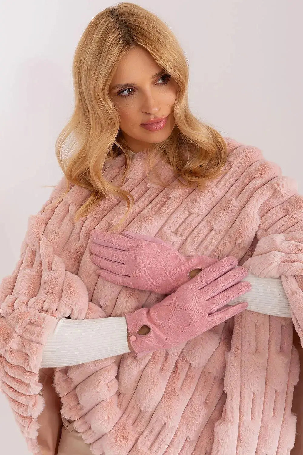 insulated fabric in a decorative geometric pattern gloves