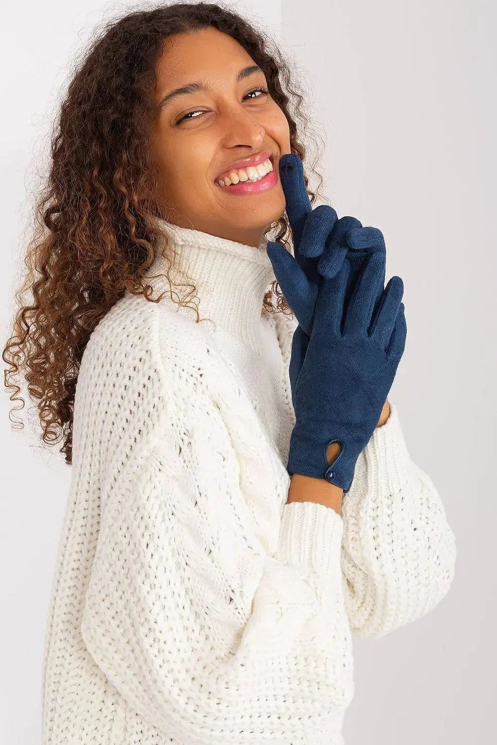 insulated fabric in a decorative geometric pattern gloves