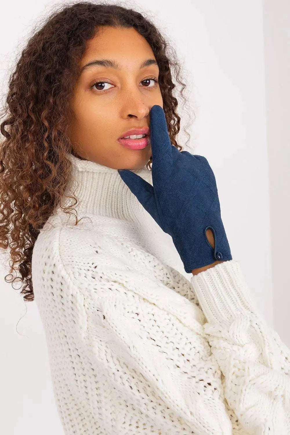 insulated fabric in a decorative geometric pattern gloves