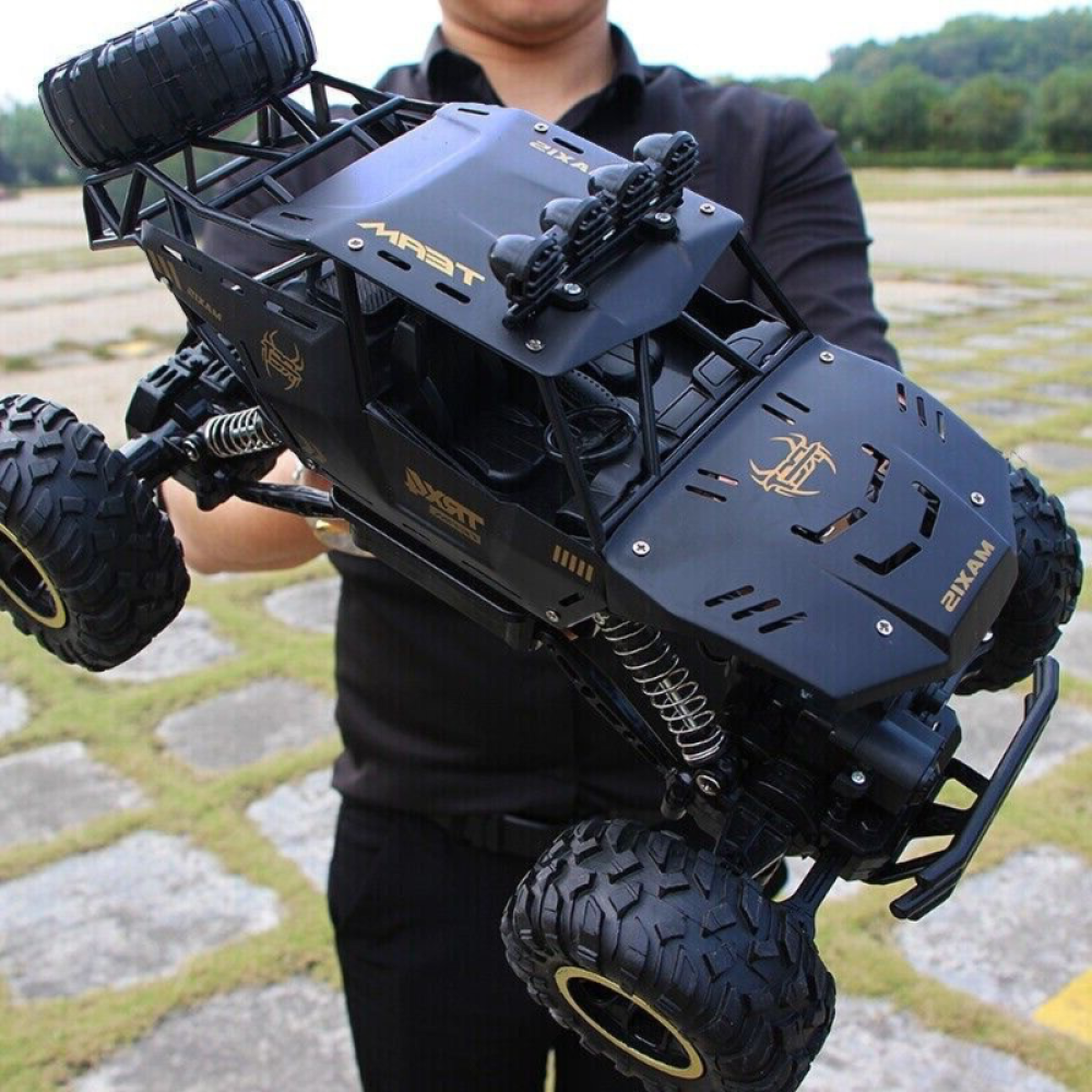 2025 NEW 4DRC 1:12 Rock Crawler Rechargeable Off Road Truck 4WD , Metal Shell LED Headlights RC Remote Control Off Road Car Truck,Logistics is randomly sent by UPS/USPS/FEDEX/Amazon Logistics/EVRI