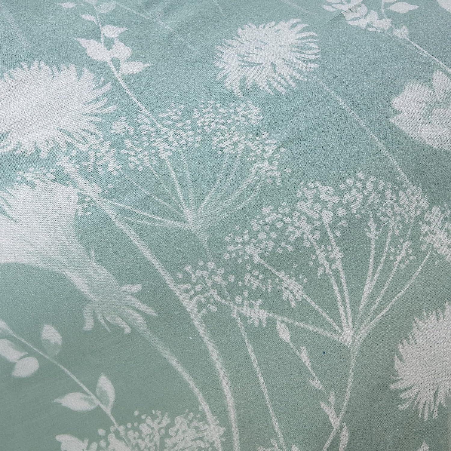 OLIVIA ROCCO Duvet Cover Set Meadow Sage Green Printed Reversible Quilted Easy Care Polyester Pillowcases Included King Size