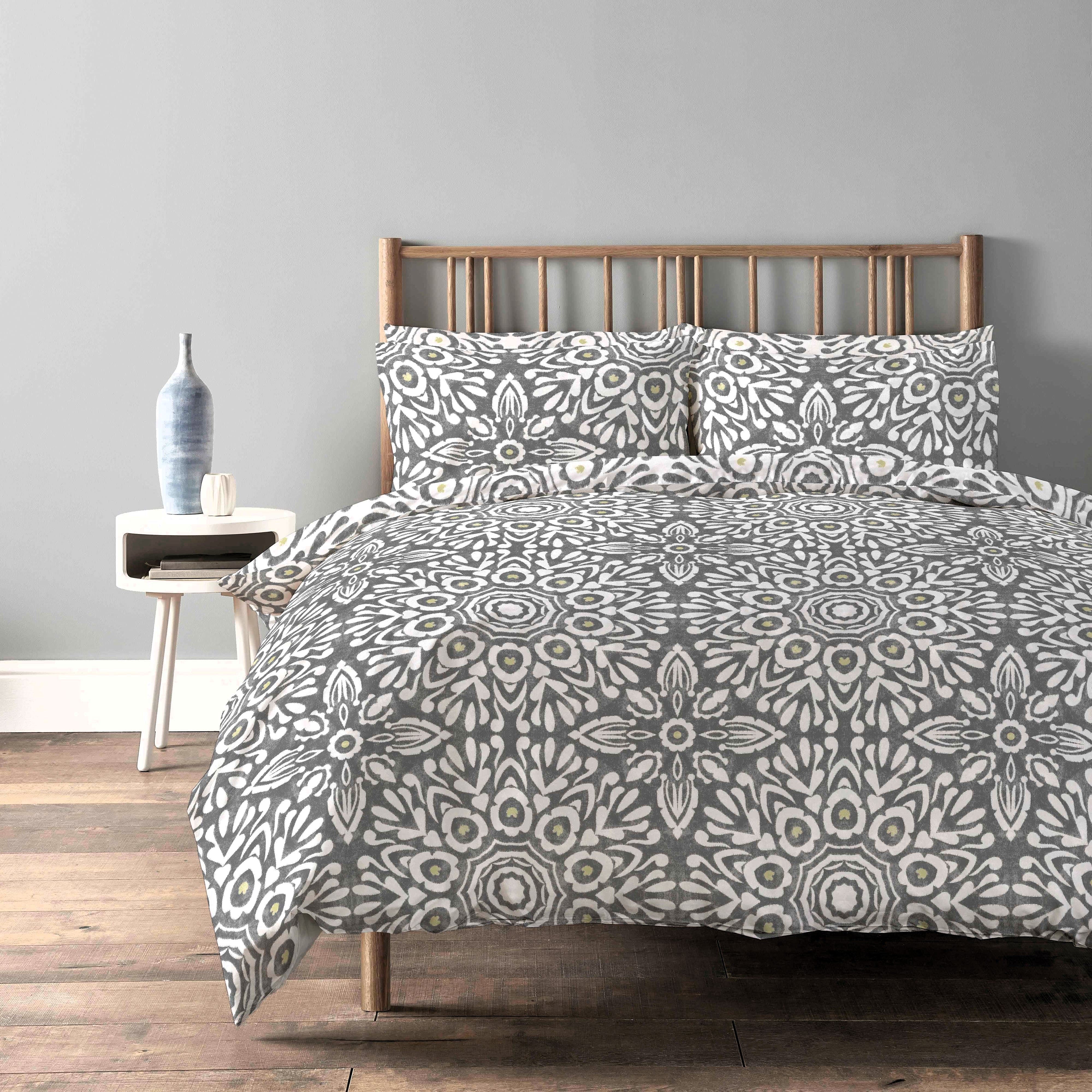 OLIVIA ROCCO Luxury Cotton Rich Duvet Sets Easycare Includes Duvet Cover And Pillowcases In Single Double King Size For All Seasons