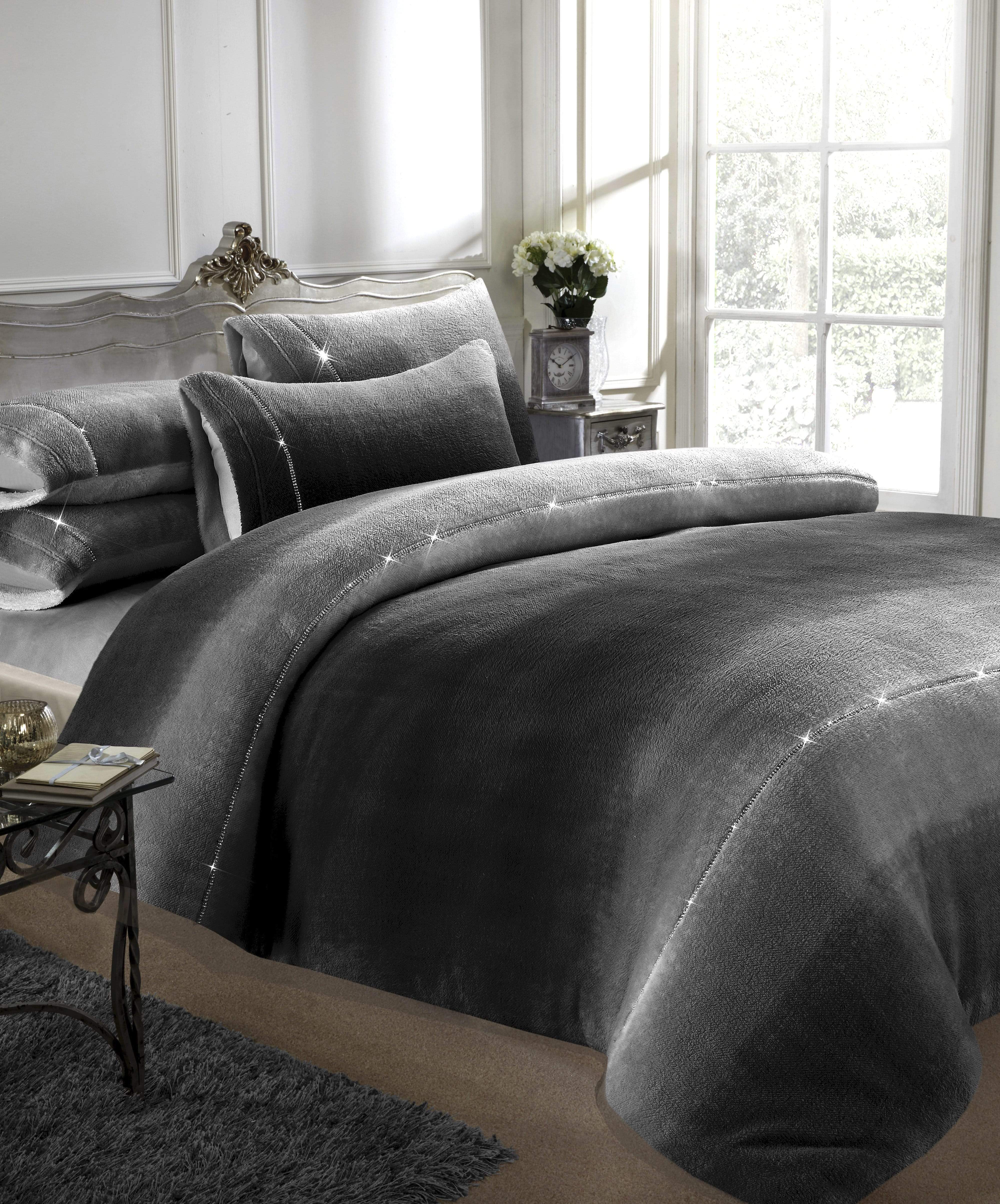 OLIVIA ROCCO Ombre Teddy Fleece Duvet Set With Diamante Detailing Two-Tone Luxury Bedding Available In Single Double King Sizes