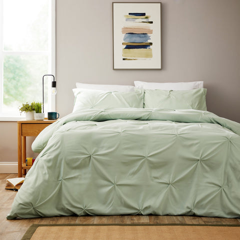 OLIVIA ROCCO Textured Pintuck Ruffles Pleated Microfibre Duvet Cover Set With Pillowcases Soft Breathable Easy Care Bedding