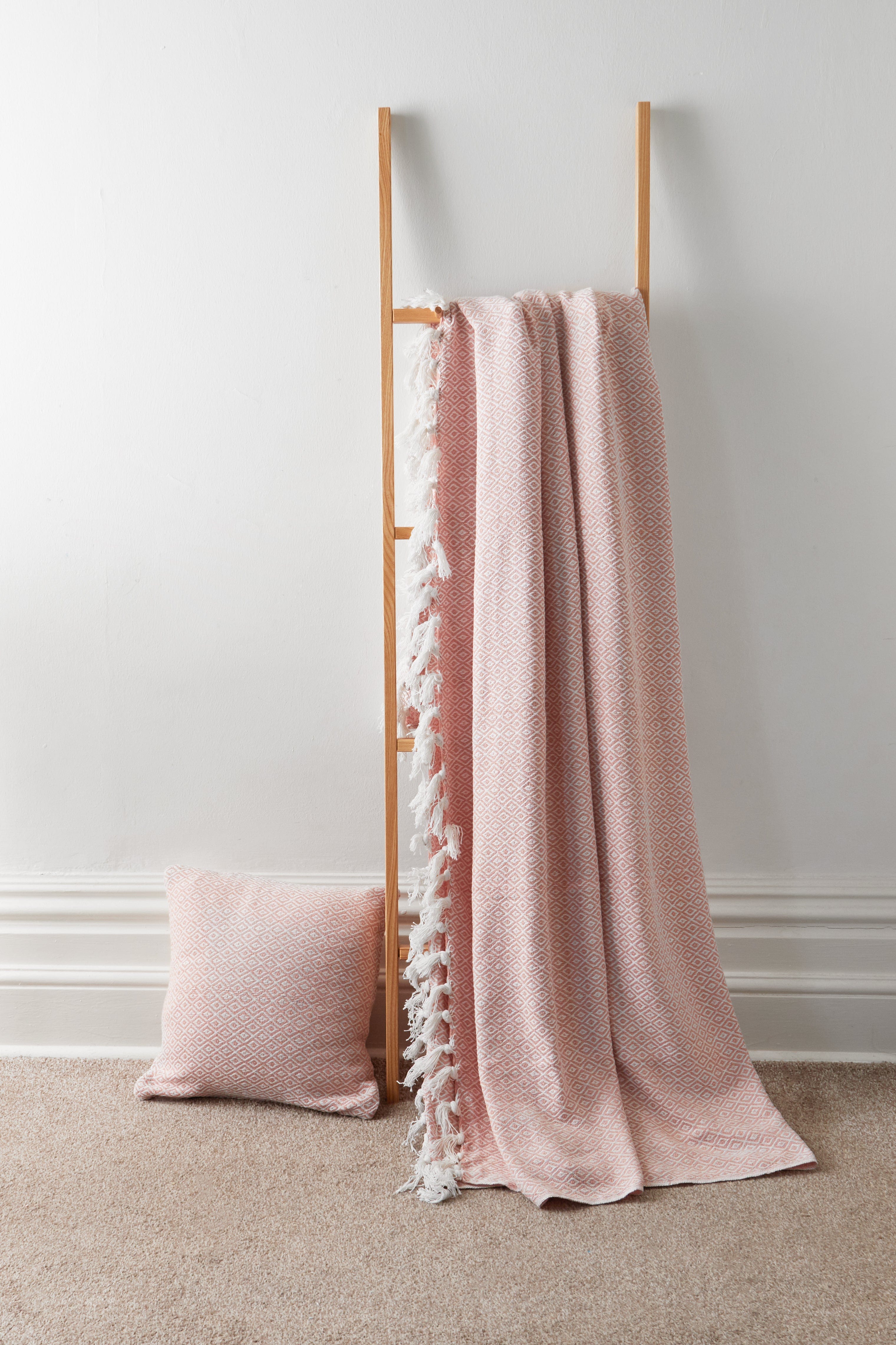 OLIVIA ROCCO Regal Handwoven Pure Cotton Throw Blanket Diamond Geometric Pattern Eco-Friendly Durable Bedspread Sofa Cover Multiple Sizes